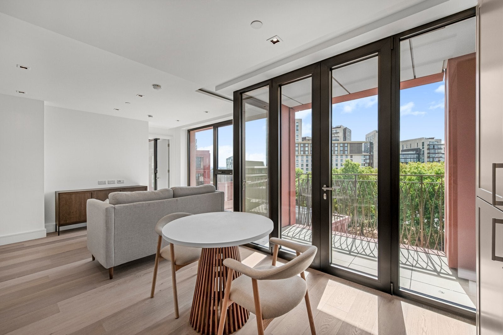Flat Harrow Road in City of Westminster
