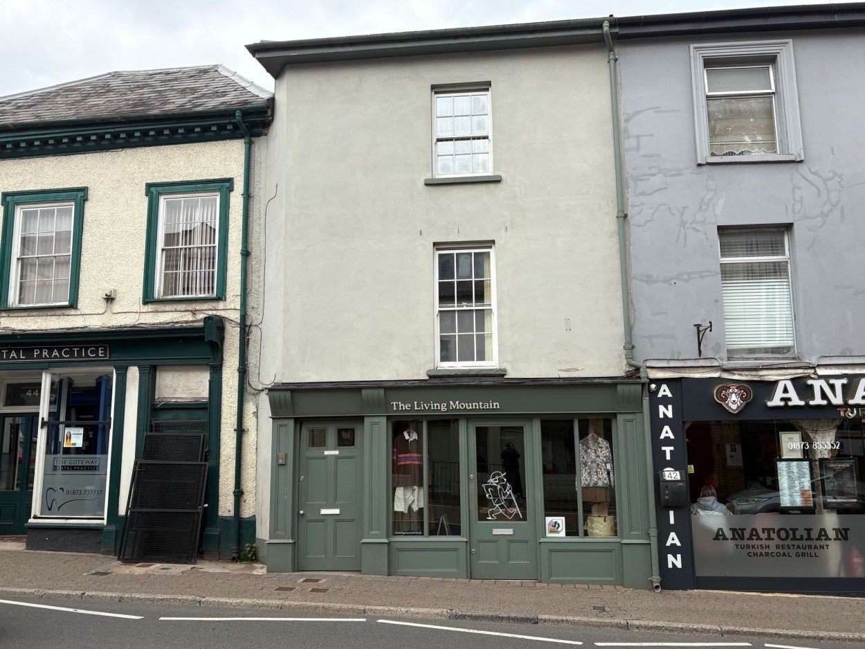 Flat Cross Street in Abergavenny