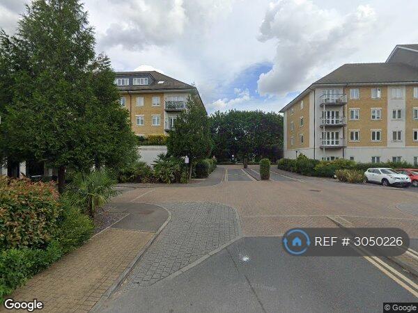 Flat Park Lodge Avenue in Greater London