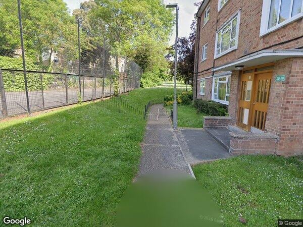 Flat Morris Gardens in Greater London