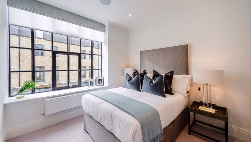 Flat Rainville Road in Greater London