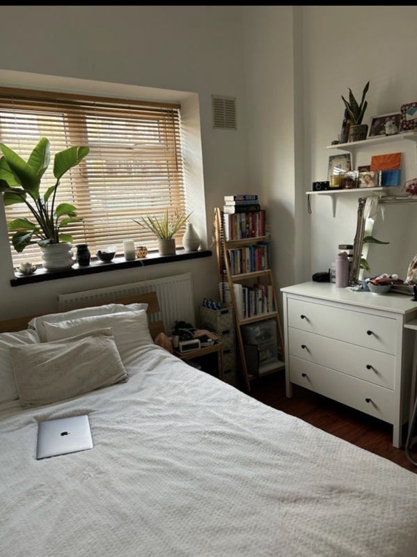 Flat New North Road in Greater London