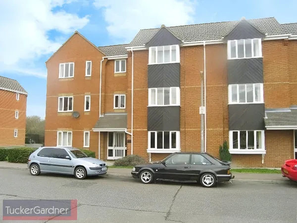 Flat Lucerne Close in Cambridge
