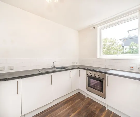 House Victoria Villas in Greater London