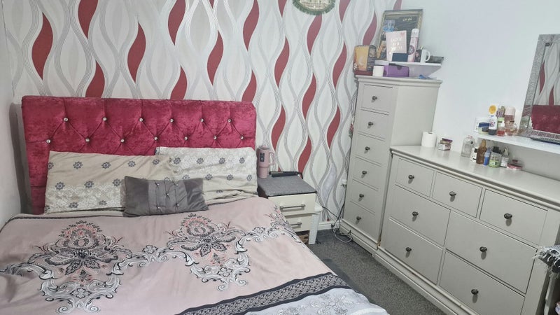 Room Stoneyholme Avenue in Manchester
