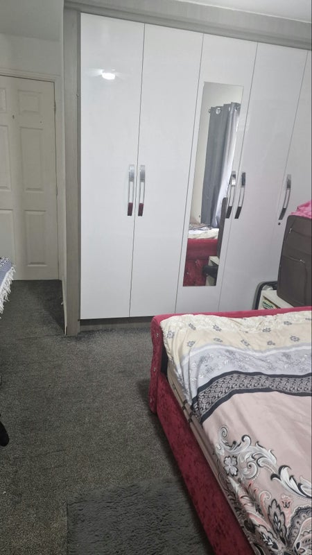 Room Stoneyholme Avenue in Manchester