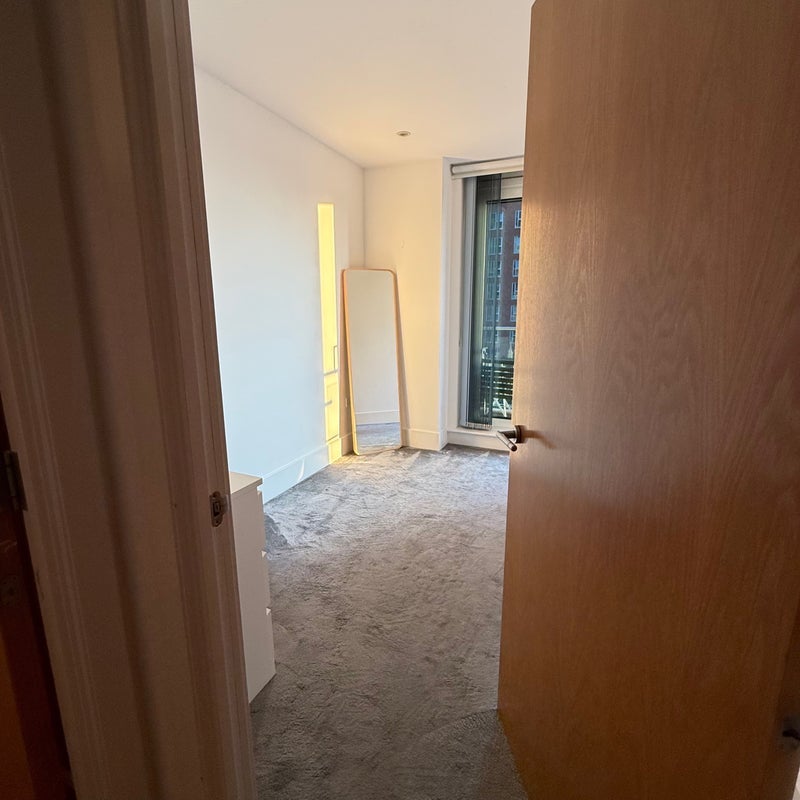 Room Juniper Drive in Greater London
