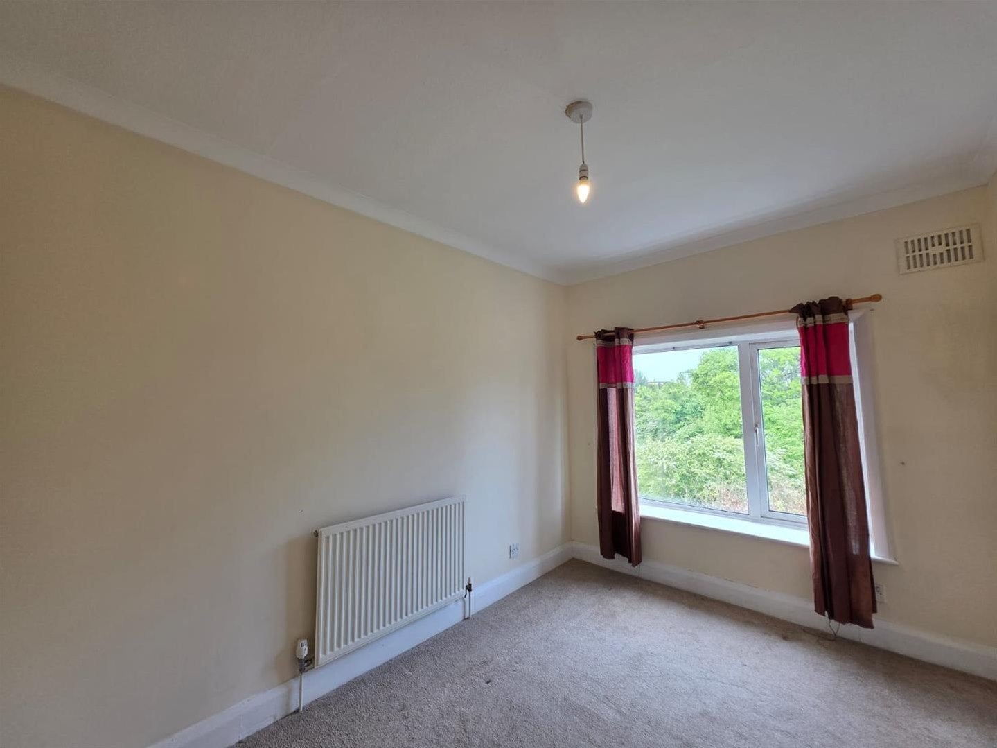 Flat Weydale Avenue in Scarborough