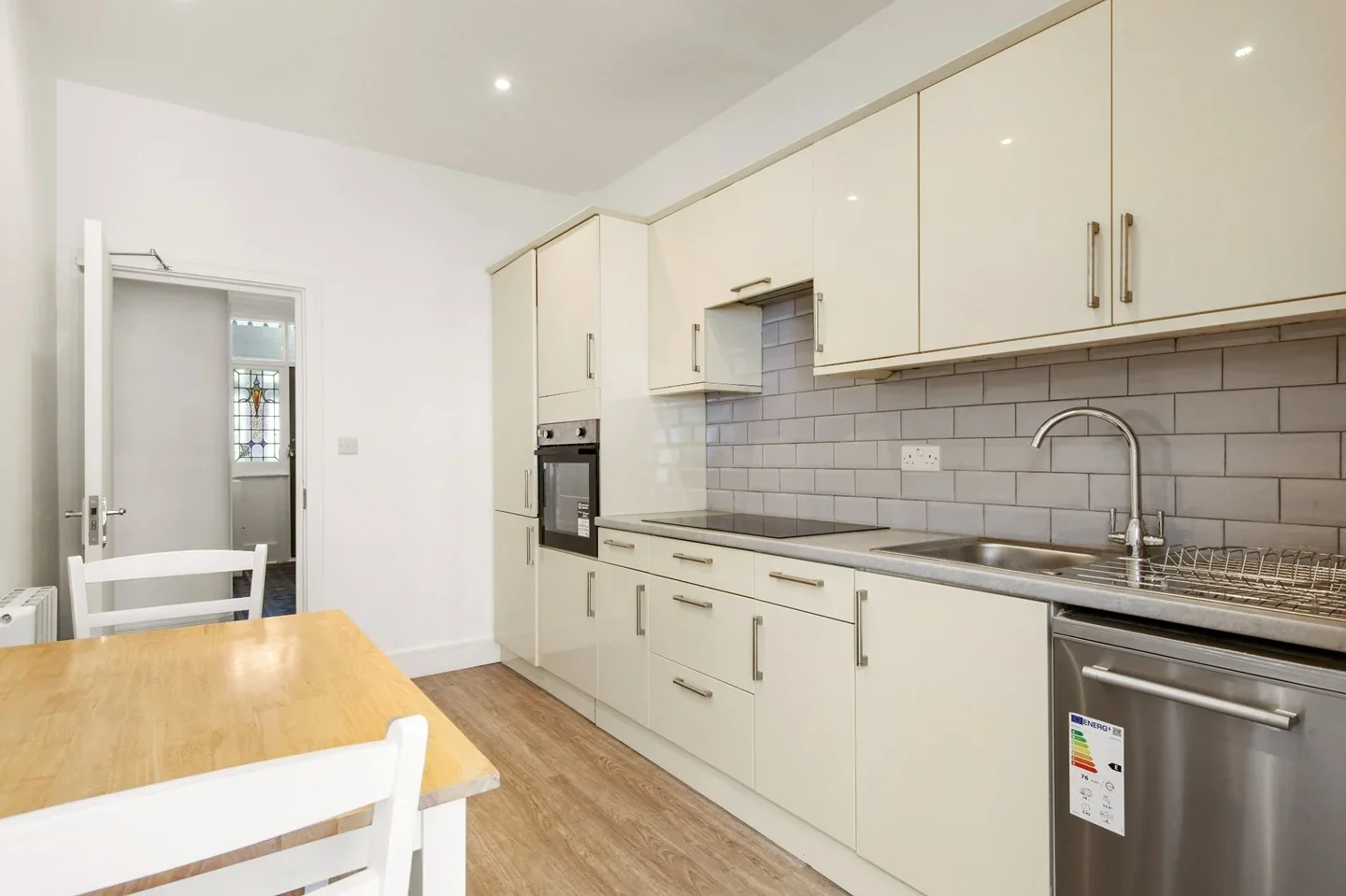 House Melbourne Avenue in Greater London