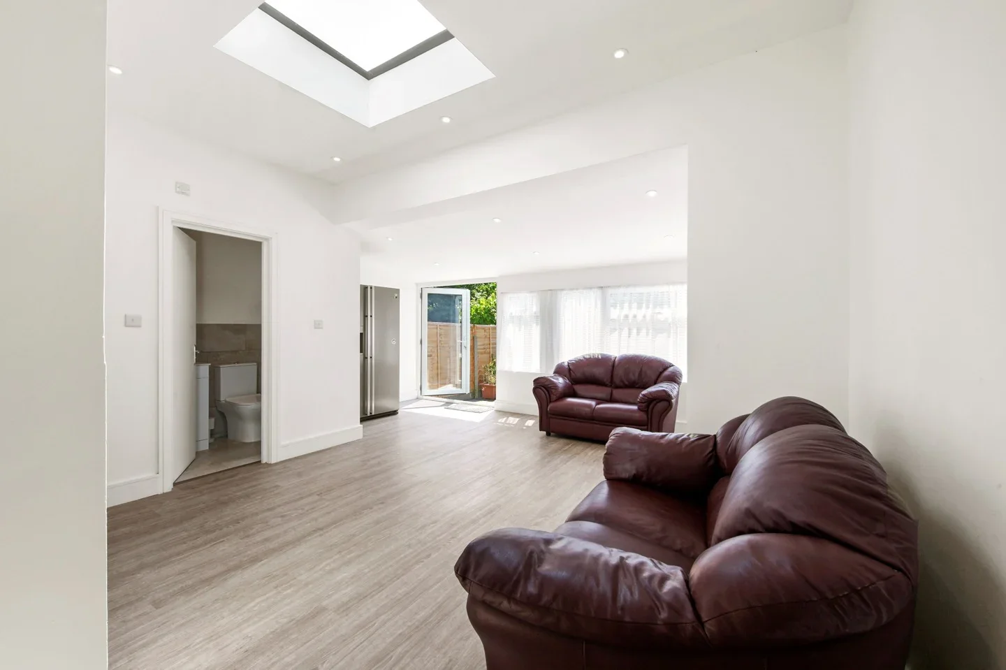 House Melbourne Avenue in Greater London