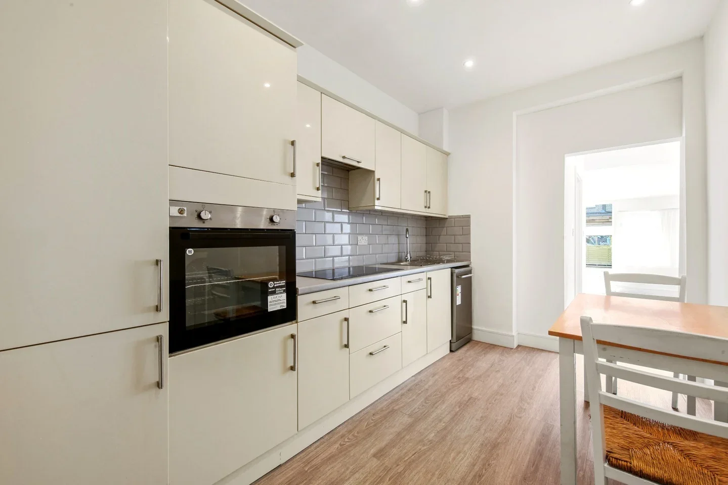 House Melbourne Avenue in Greater London