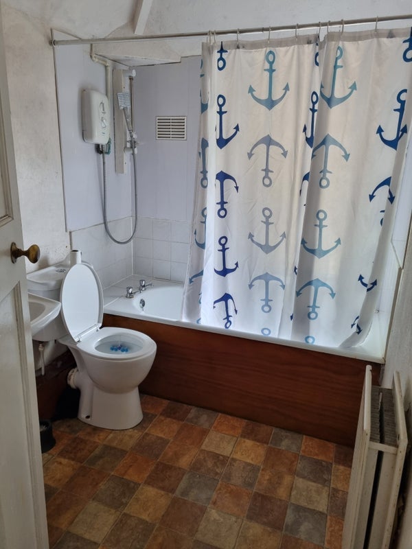 Room Stanhope Road in Sandwell