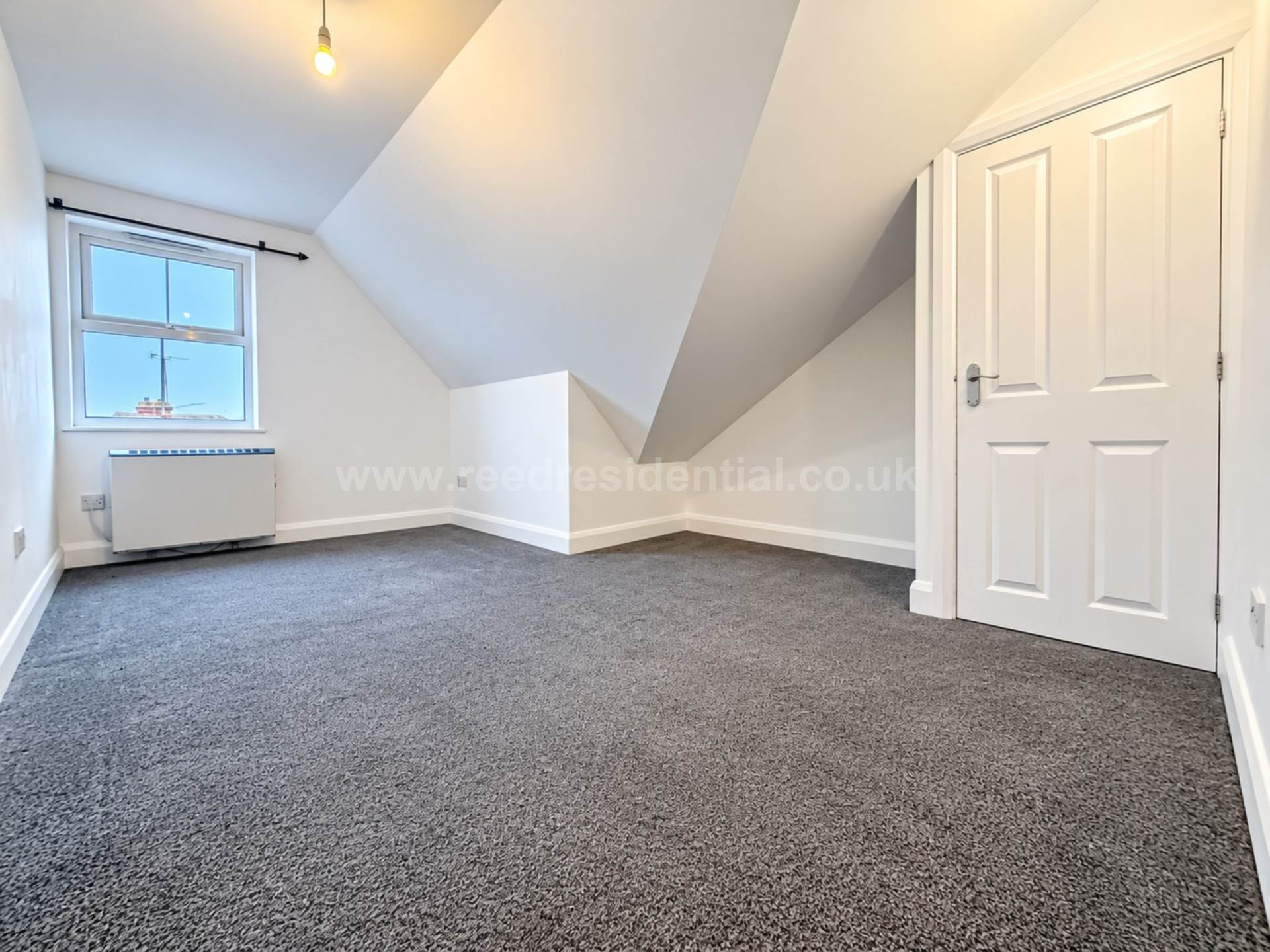 Flat Manilla Road in Southend-on-Sea