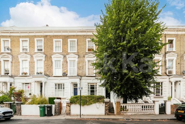 Flat Iverson Road in Greater London
