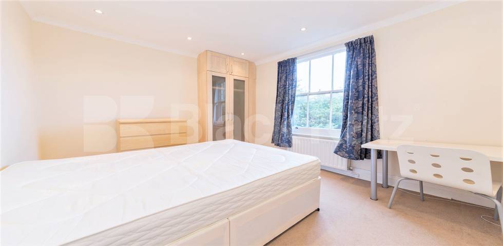 Flat Iverson Road in Greater London