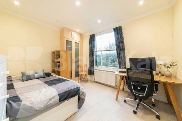 Flat Iverson Road in Greater London