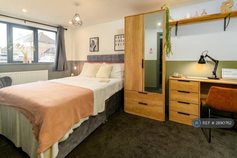 Room Deans Road in Salford