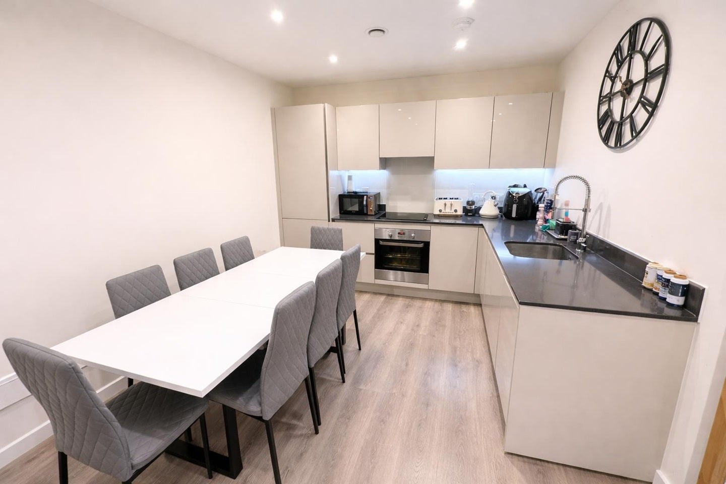 Flat Bittacy Hill in Greater London