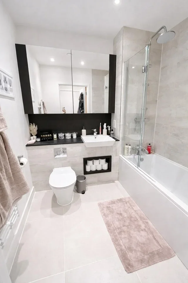 Flat Bittacy Hill in Greater London