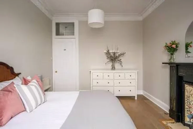Flat Rodney Street in City of Edinburgh