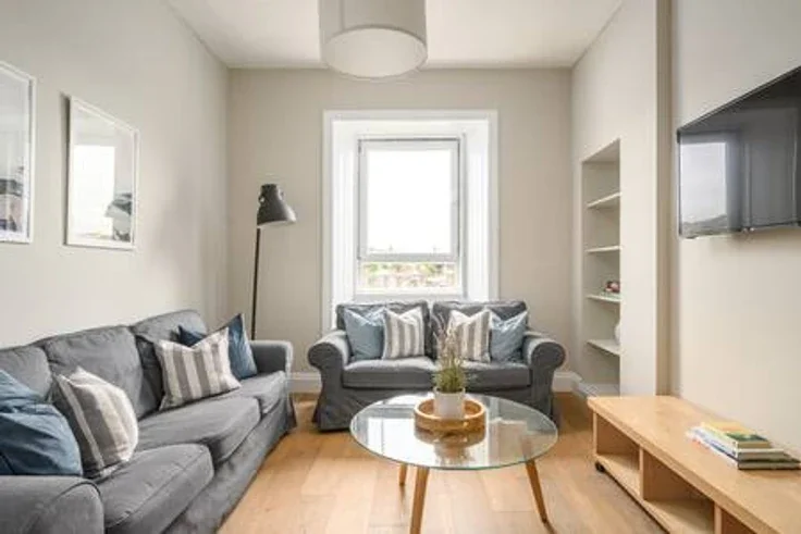 Flat Rodney Street in City of Edinburgh