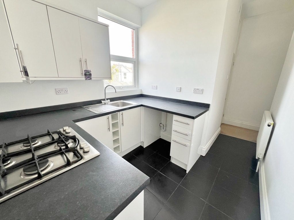 Flat Wadham Road in Portsmouth