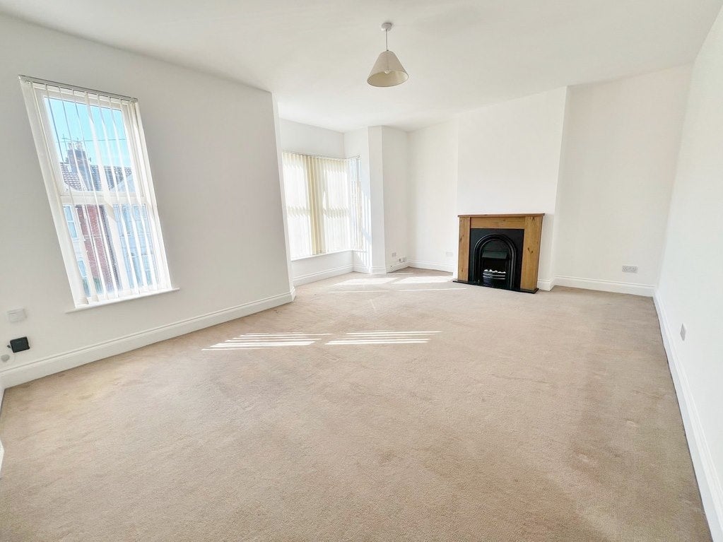 Flat Wadham Road in Portsmouth