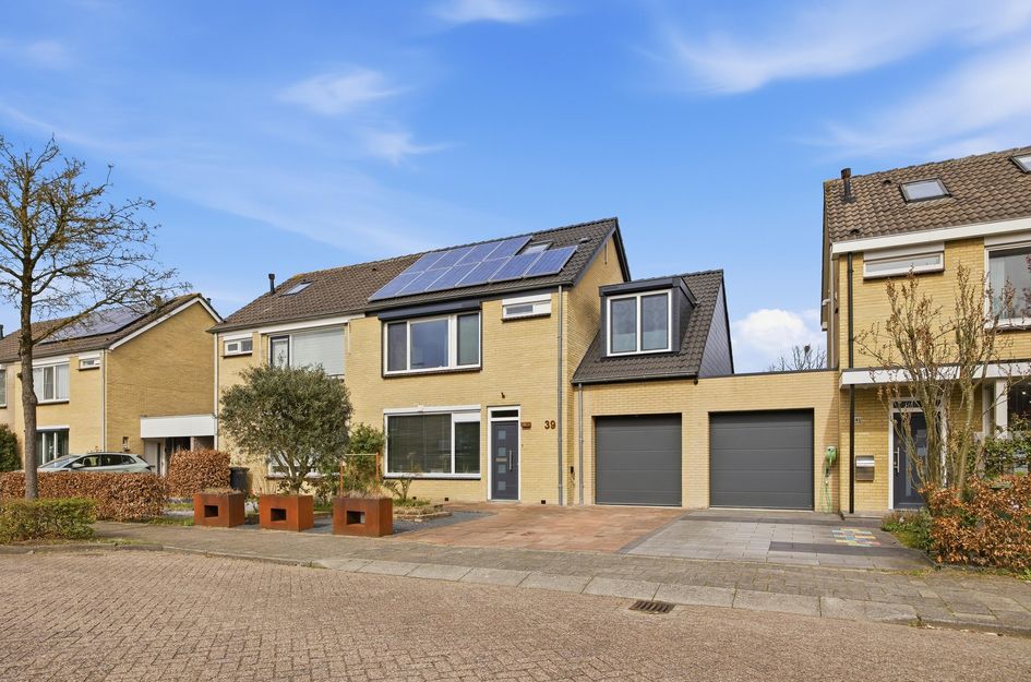 Huis Burgemeester van Grotenhuisstraat 39 in Oosterhout