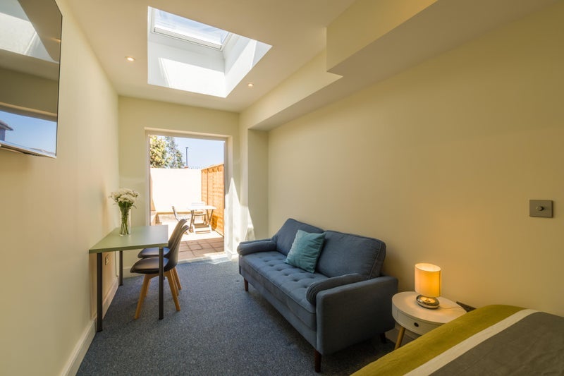 Flat Friary Road in Greater London
