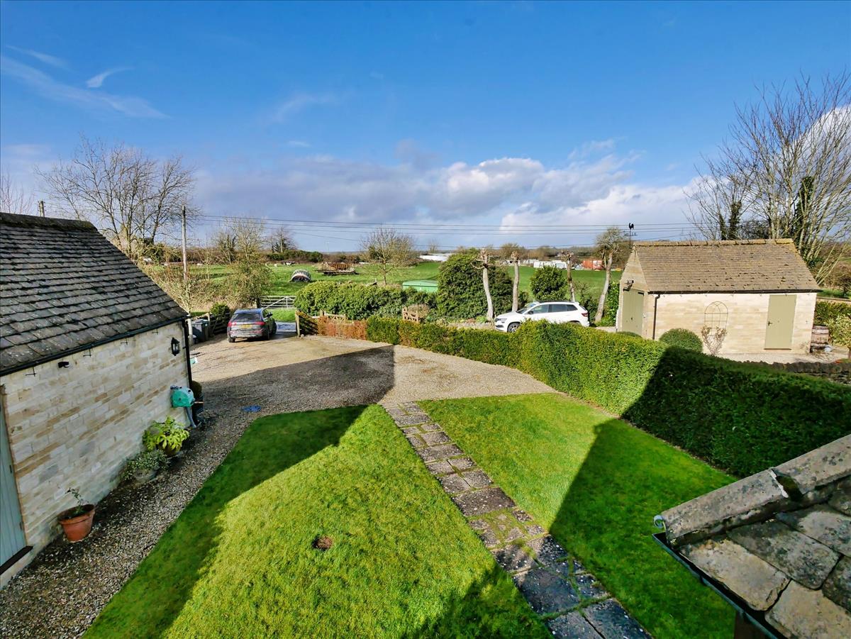 House Washpool Lane in Cotswold District