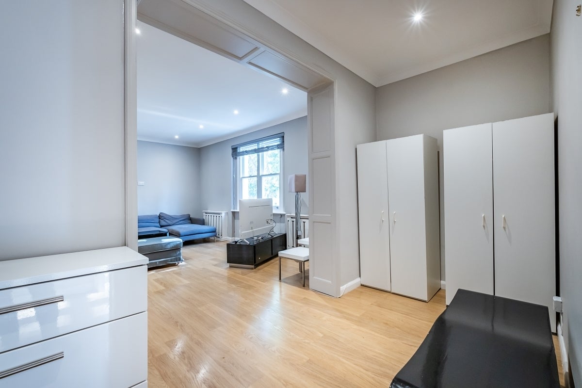 Flat Ovington Square in Greater London