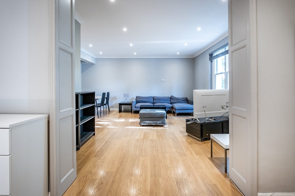 Flat Ovington Square in Greater London