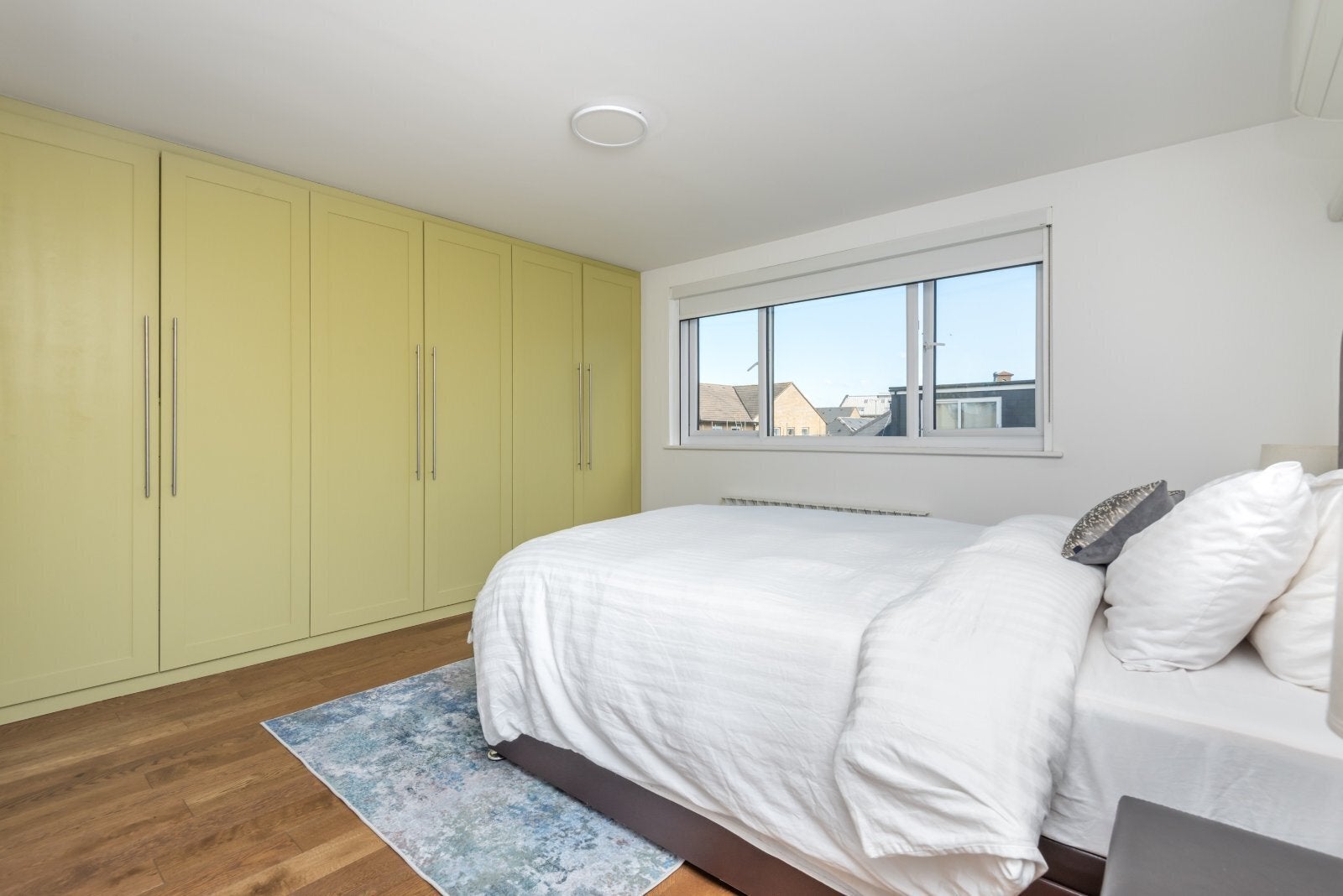 House Magellan Place in Greater London