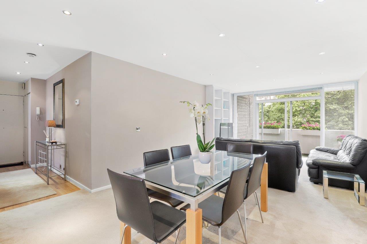 Flat Kensington Park Road in Greater London