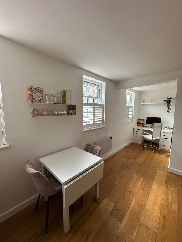 Flat Blackwood Street in Greater London