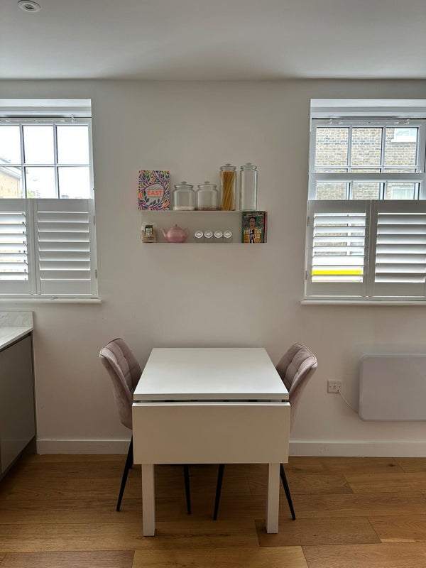 Flat Blackwood Street in Greater London