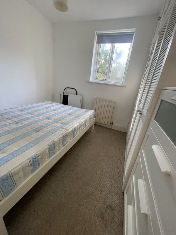 Room Sulgrave Road in Greater London