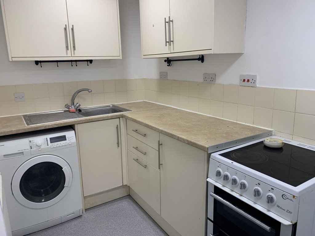 Flat Mushroom Green in Dudley
