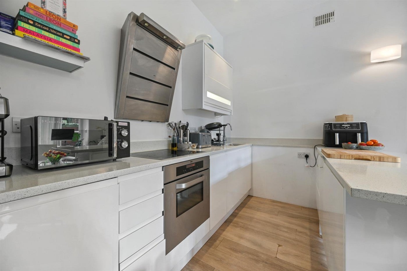 Flat Compayne Gardens in Greater London