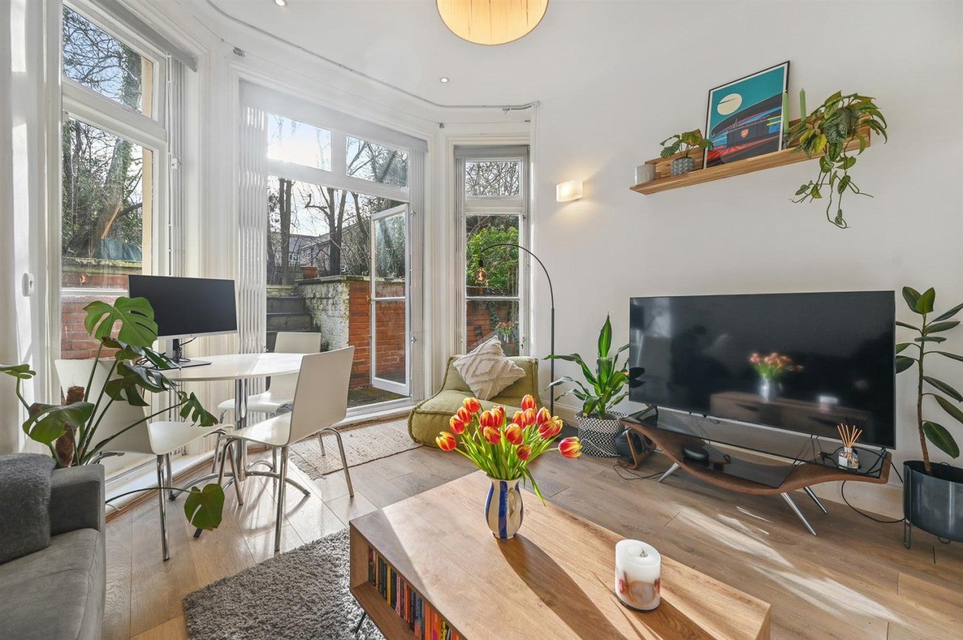 Flat Compayne Gardens in Greater London