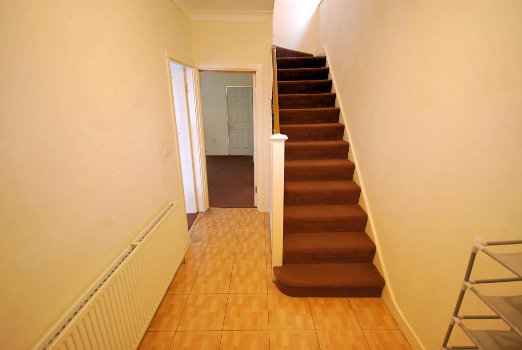 House Vivian Avenue in Greater London