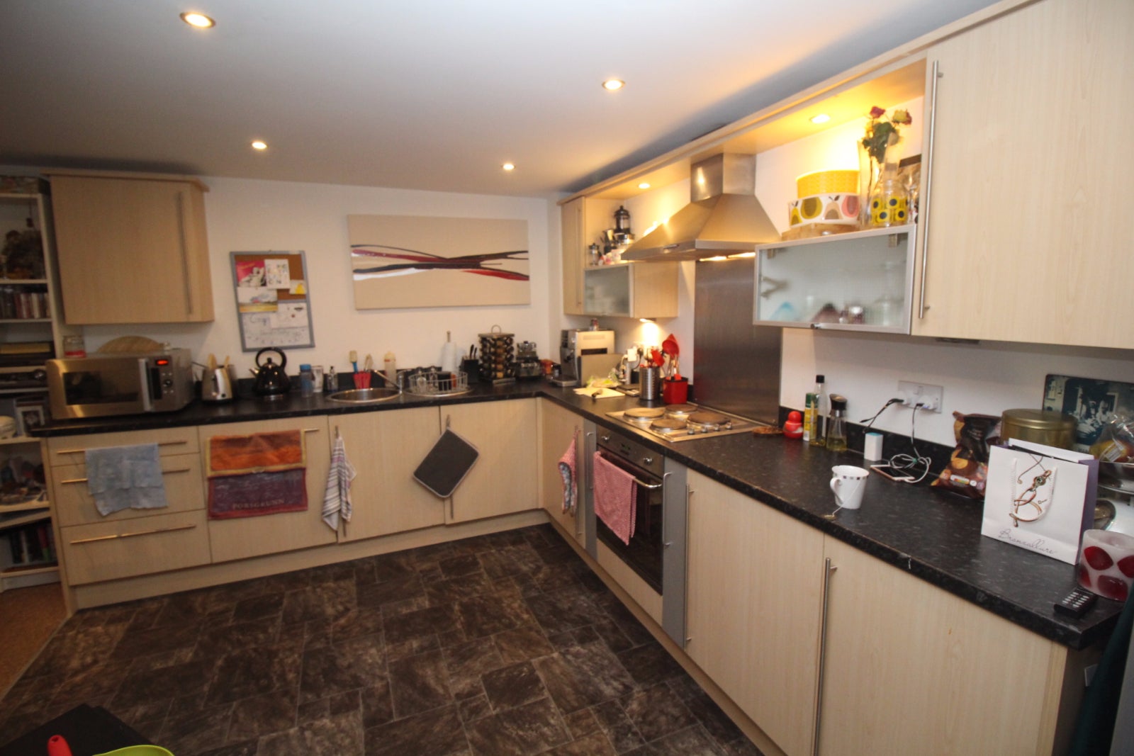 Flat Elmira Way in Salford