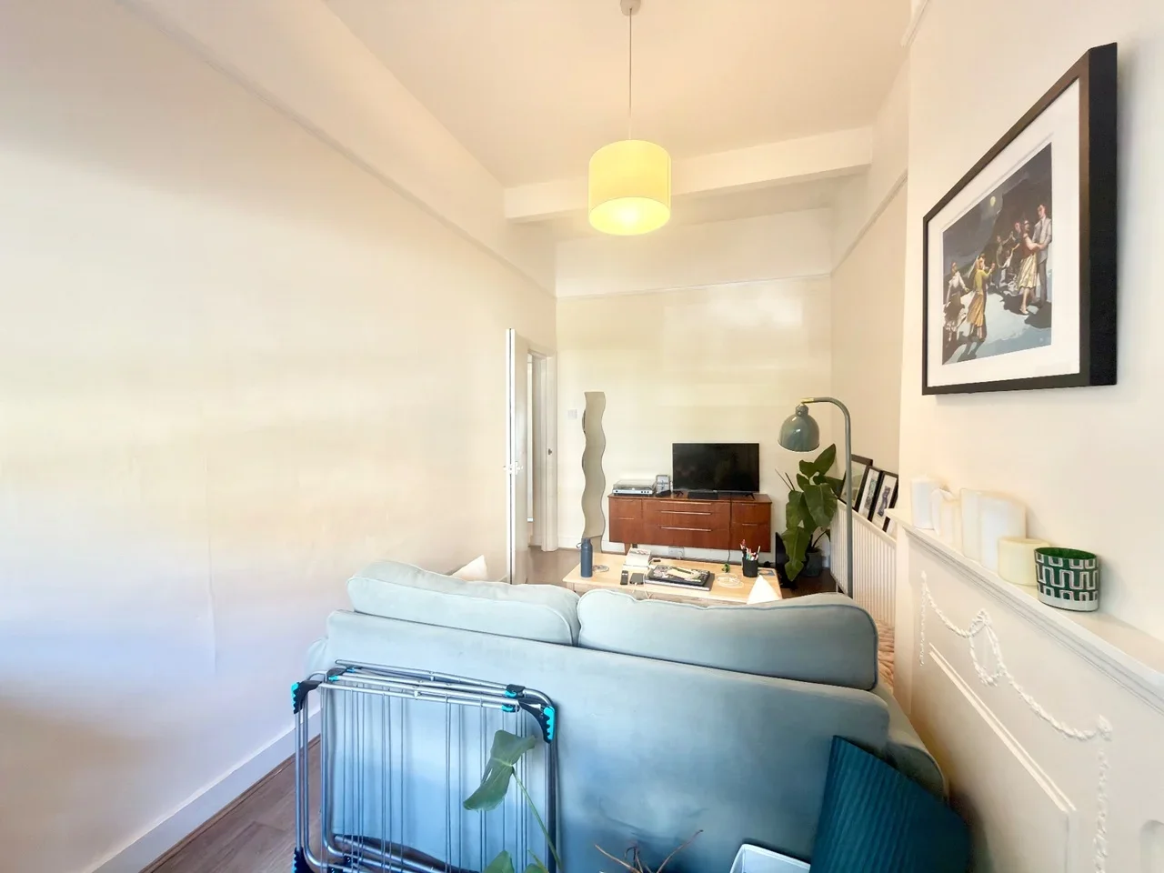 Flat Oakley Road in Greater London