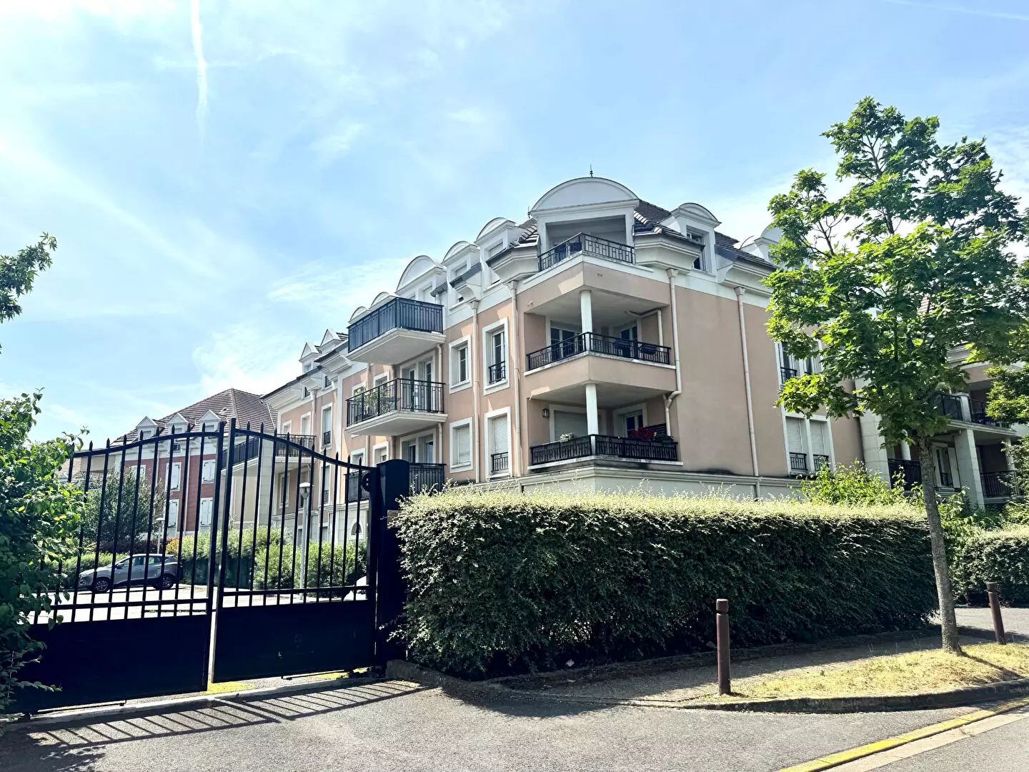Appartement Sentier de la Mare aux Pprêtes à Émerainville
