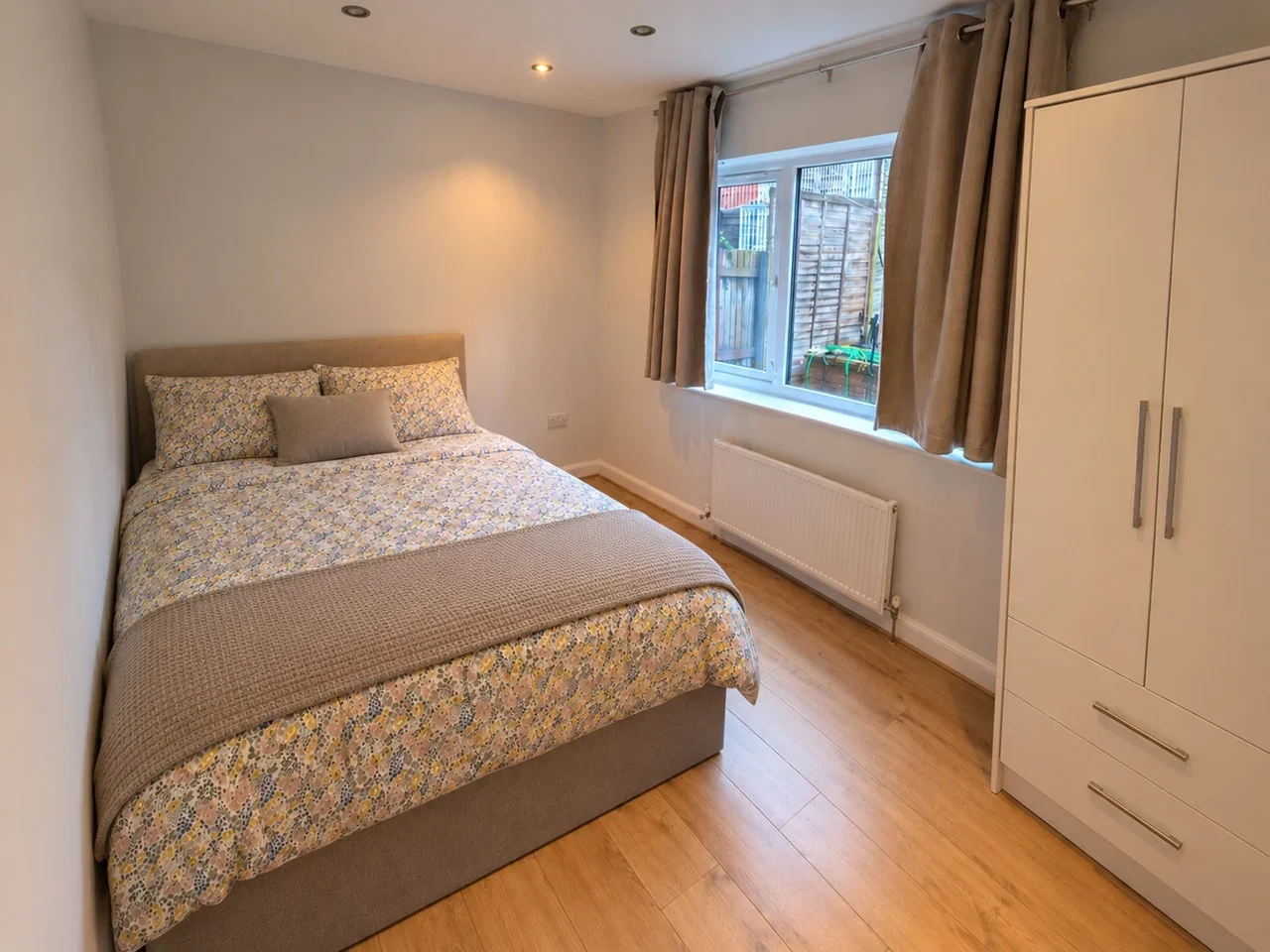 Room Wyatt Close in High Wycombe
