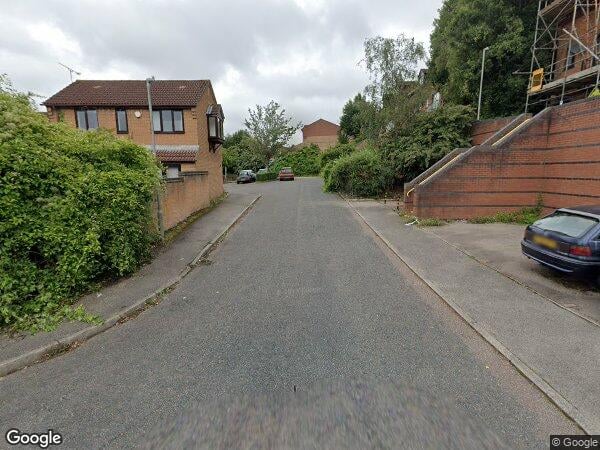 Room Wyatt Close in High Wycombe