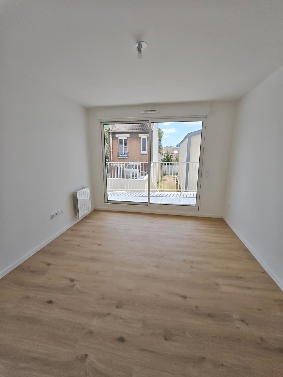Flat Rue Gabriel Péri in Colombes
