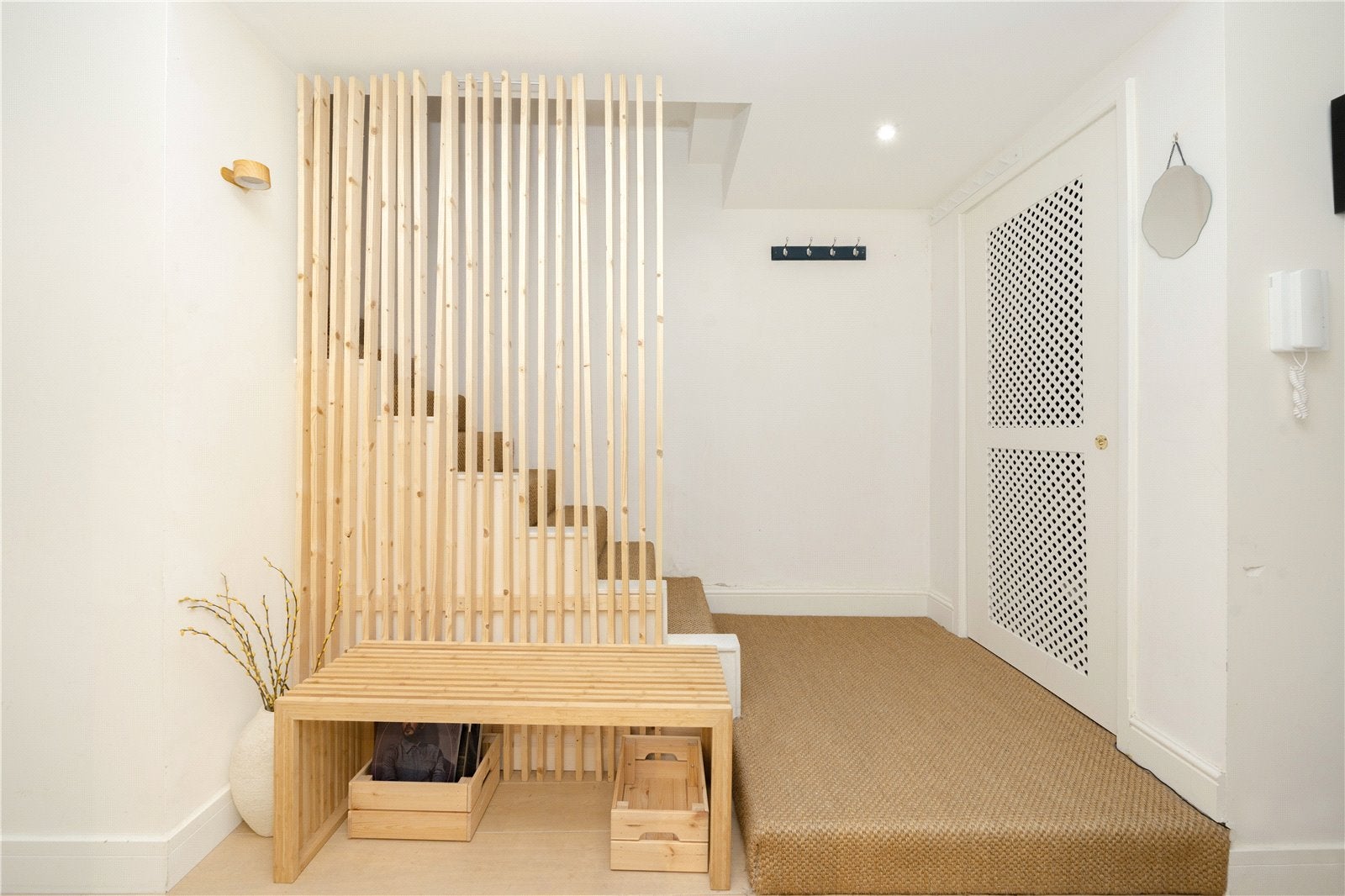 Flat Blythe Road in Greater London