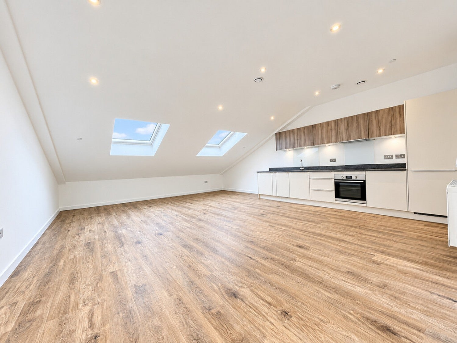 Flat Ashwood Way in Basingstoke and Deane