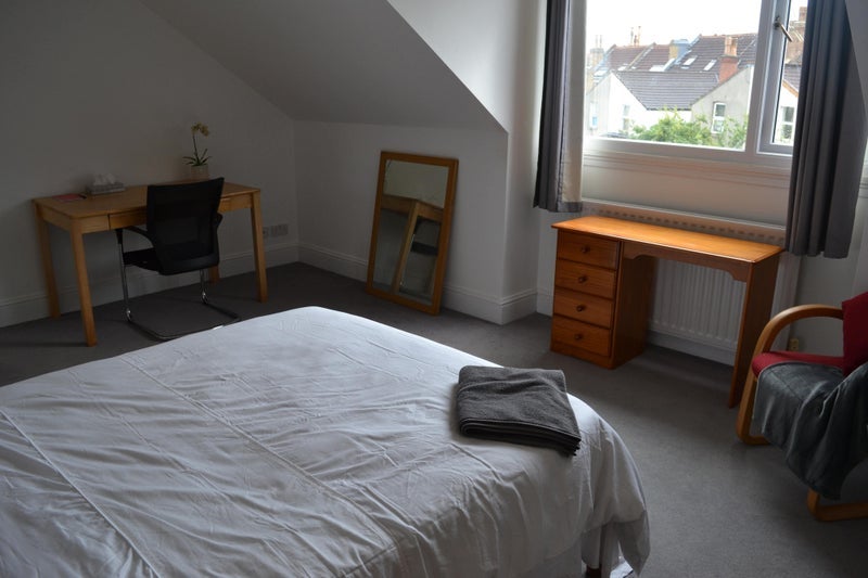 Room Linden Road in Bristol